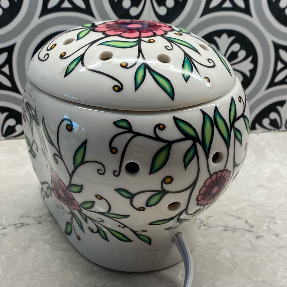 Scentsy Calavera Sugar Skull Día De Los Muertos Full Size Warmer Retired - Picture 4 of 13